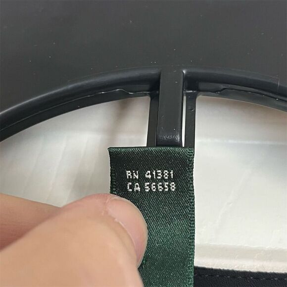 Lauren Ralph Lauren Women's Black Keyhole Peplum Blouse Size S - Picture 5 of 6